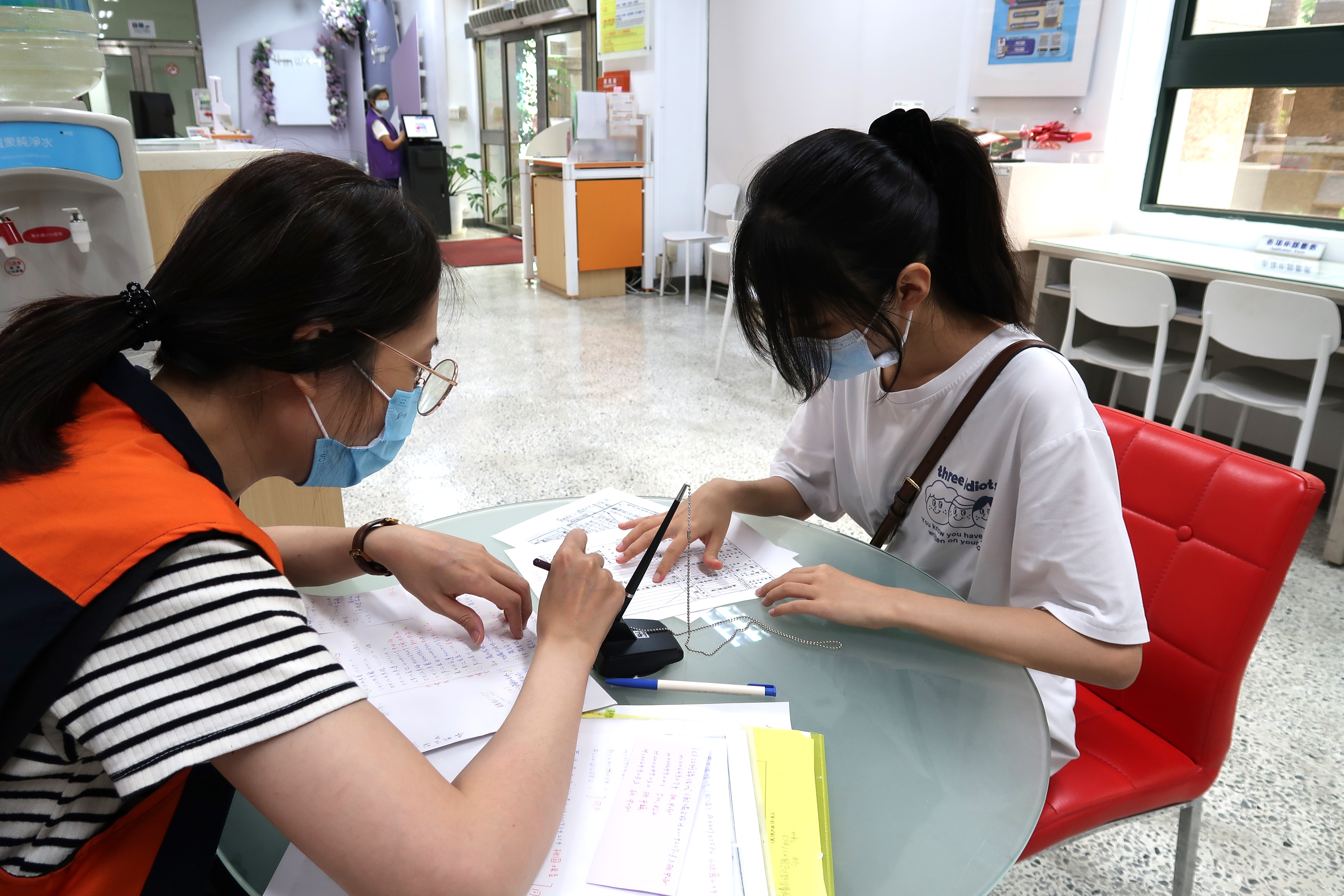 走進戶政事務所 解開身世之謎